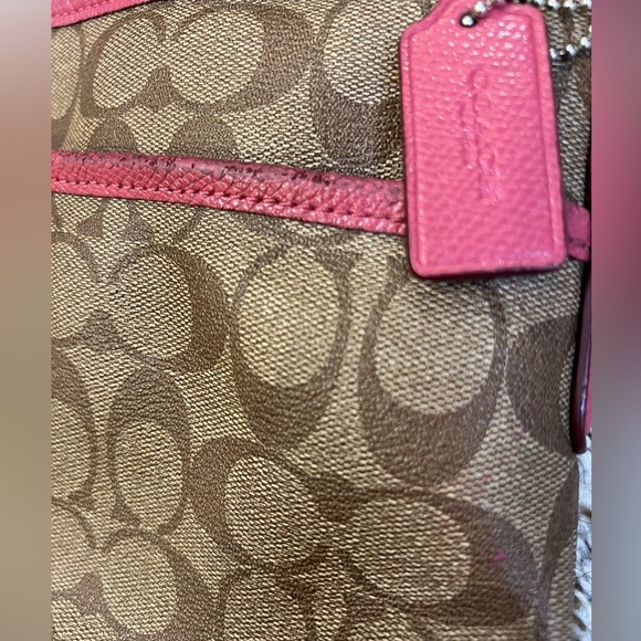 Coach Signature Logo All Over Pattern Crossbody Leather Beige Pink - Picture 5 of 9